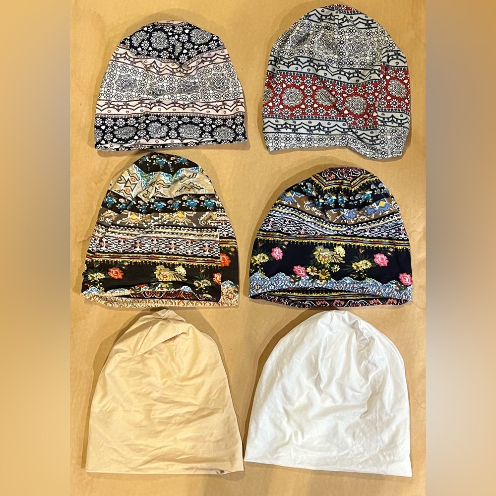 6 Ellewin beanies in very good used condition.